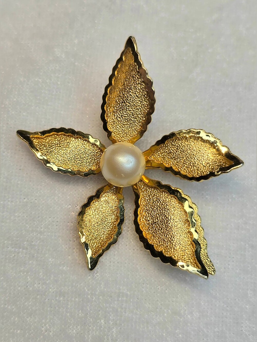 Vintage 1960's Textured Goldtone and Faux Pearl Flower Brooch / Pin